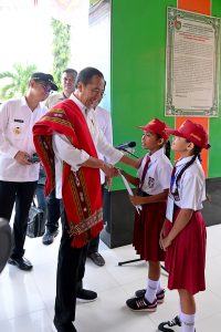 Anak-Anak SD SBD Sambut Gembira Pertemuan dengan Presiden Joko Widodo