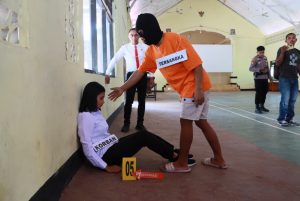 Polres Mabar Gelar Rekonstruksi Kasus Dugaan Pembunuhan di Desa Nggilat