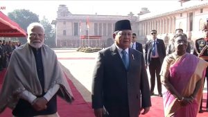 Temui Perdana Menteri dan Presiden India, Prabowo Disambut Upacara Kenegaraan di Istana Rashtrapati