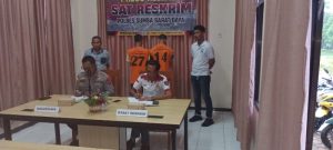 Dua Pelaku Penimbunan BBM Jenis Pertalite Di Anan Kan Satreskrim Polres Sumba Barat Daya.